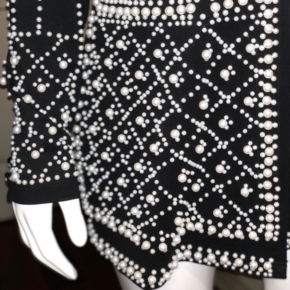 Plus Size Pearl Blazer - Picture 4 of 8